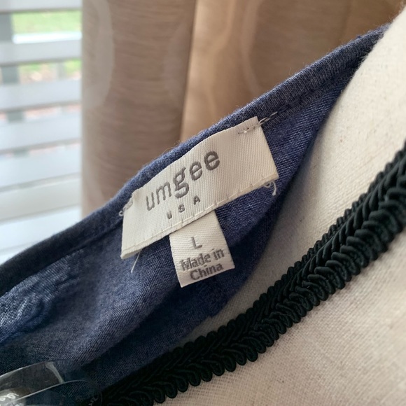 Umgee Navy and Brown Lace up Shirt, Size Large - Picture 5 of 5